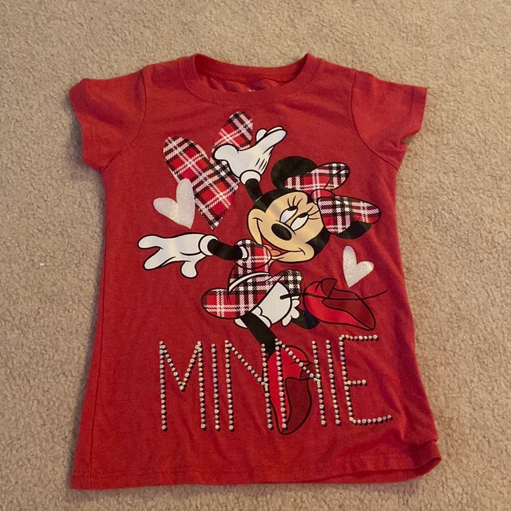 Minnie Mouse red heart shirt